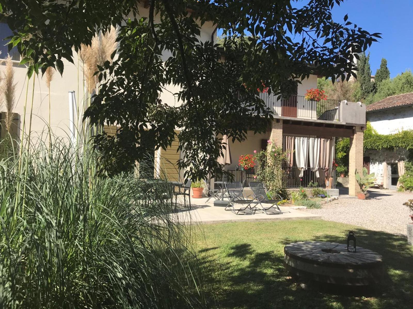 L'Isolo B&B E Case Vacanza Monzambano Eksteriør bilde