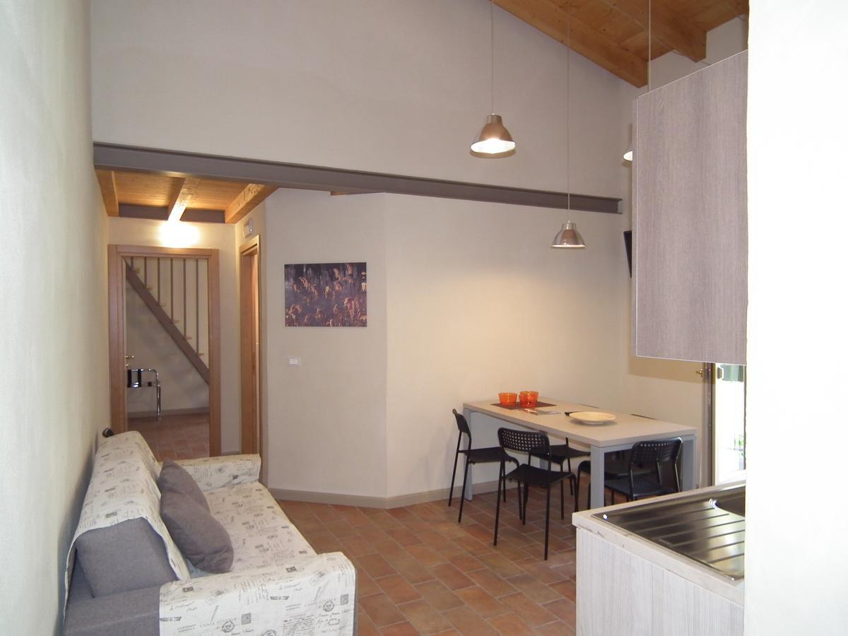 L'Isolo B&B E Case Vacanza Monzambano Eksteriør bilde